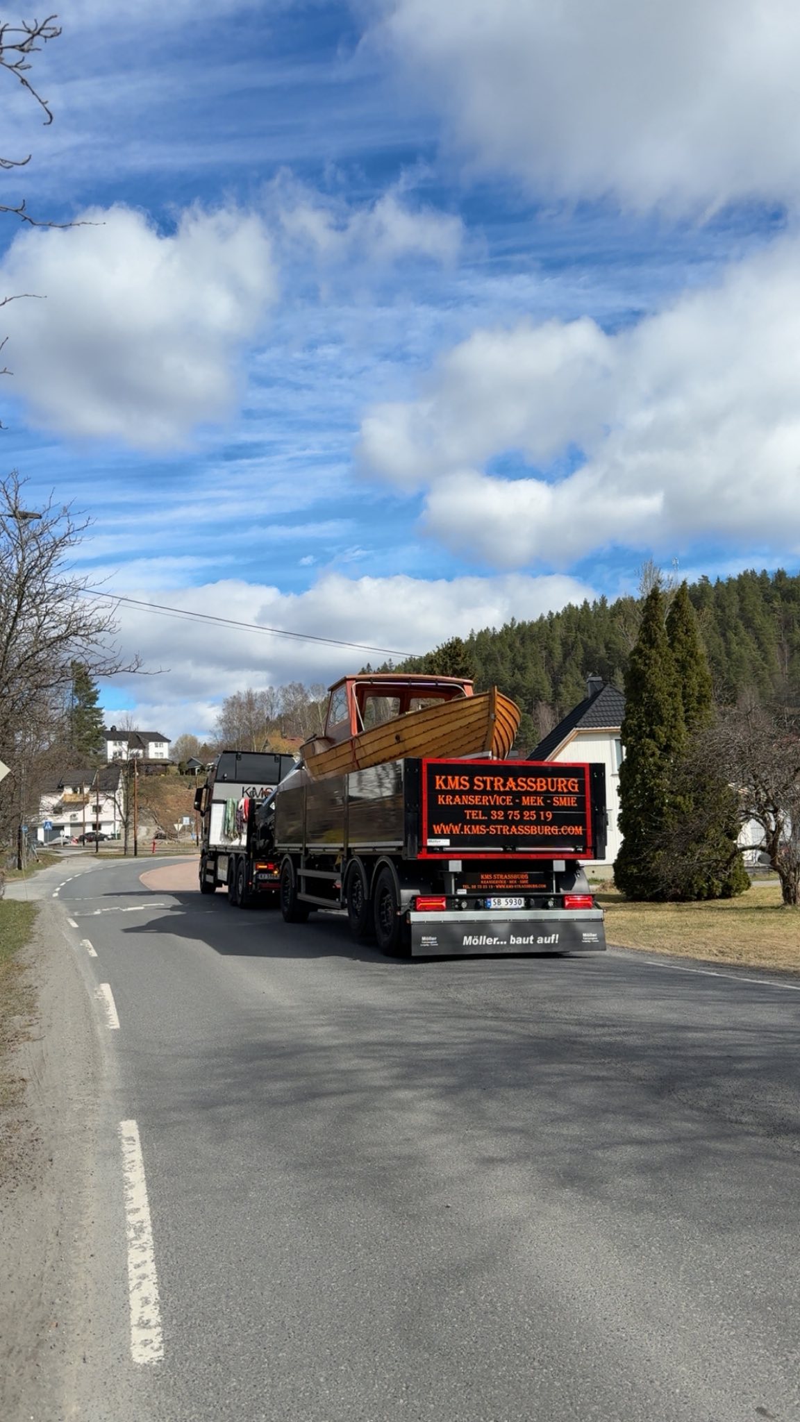 BÅTTRANSPORT — KLASSISK TREBÅT